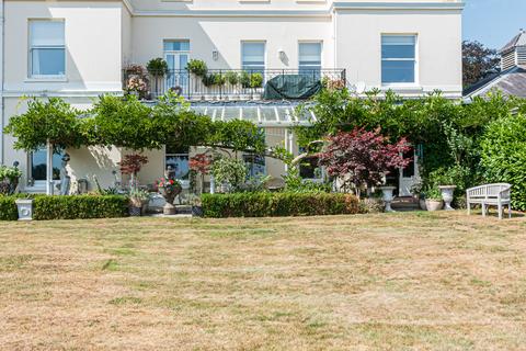 3 bedroom ground floor flat for sale, GROUND FLOOR, KINGS RIDE HOUSE, PRINCE ALBERT DRIVE, ASCOT, SL5 8AQ