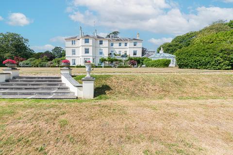 3 bedroom ground floor flat for sale, GROUND FLOOR, KINGS RIDE HOUSE, PRINCE ALBERT DRIVE, ASCOT, SL5 8AQ