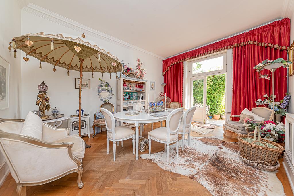 Dining Room/bedroom 3