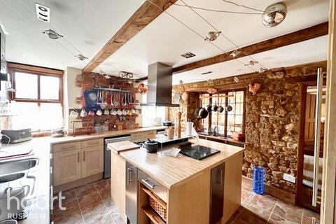 4 bedroom semi-detached house for sale, Dolben Square, Wellingborough