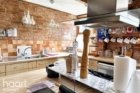 4 bedroom semi-detached house for sale, Dolben Square, Wellingborough
