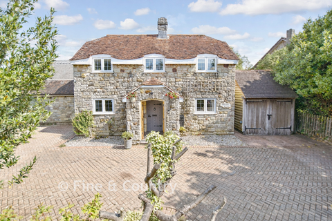 5 bedroom detached house for sale, Main Road, Brighstone, Isle of Wight