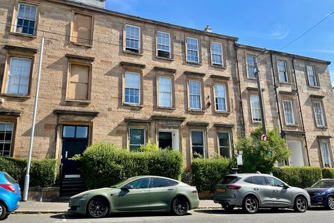 4 bedroom flat to rent, Gibson Street, Hillhead, Glasgow, G12