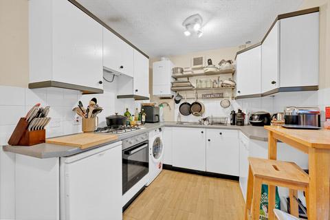 5 Lasseter Place, London, SE3 7UX