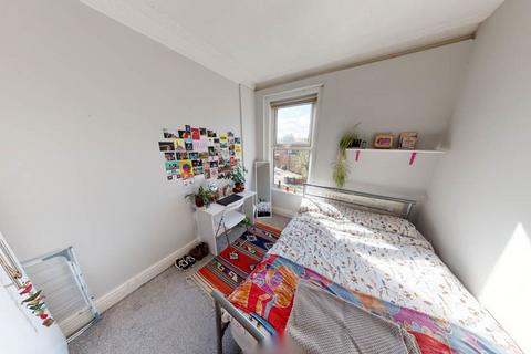 1 bedroom in a house share to rent, Saint Michael's Terrace, Leeds LS6