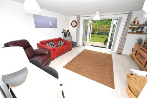 3 bedroom semi-detached house for sale, Castle Stead Drive, Cullingworth, Bradford