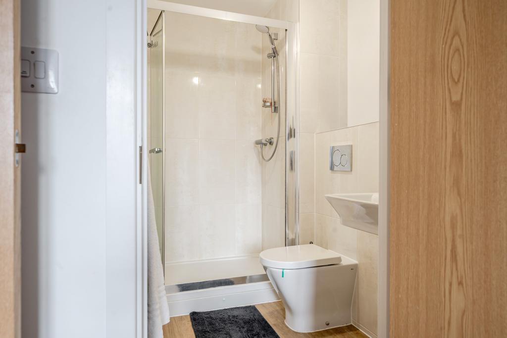 Ensuite Shower Room