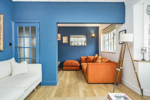 2 bedroom semi-detached house for sale, Links Gardens, London SW16