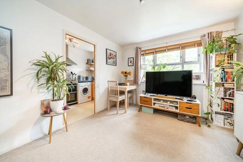 1 bedroom flat for sale, Molyneux Drive, London SW17