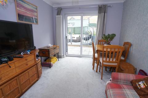 3 Suffolk Place, Bradford, BD2 1HF