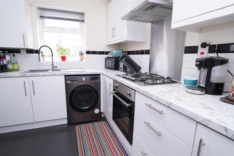3 Suffolk Place, Bradford, BD2 1HF