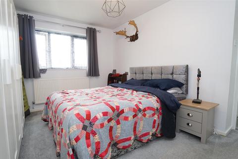 3 Suffolk Place, Bradford, BD2 1HF