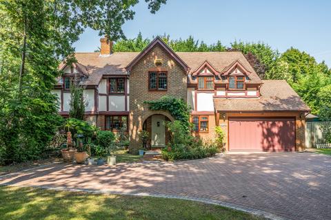 Lebanon Drive, Cobham, KT11
