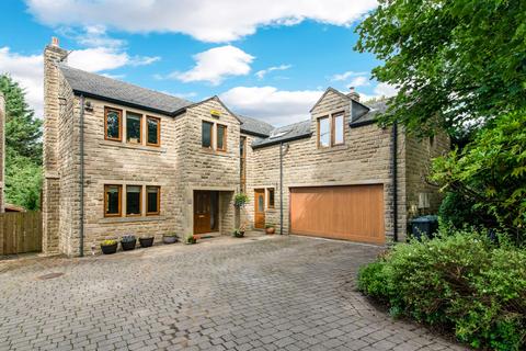 Coppice Drive, Netherton, HD4