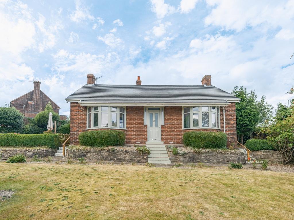 Holburn Crescent, Ryton NE40 2 bed detached bungalow - £315,000