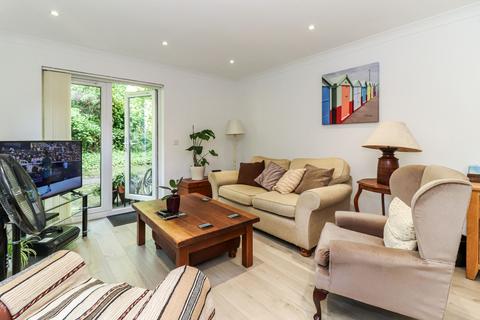 undefined, Rickmansworth Road, Metropolitan Place, WD18