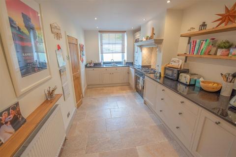 Crown House Skipton Road, Cononley, Keighley, BD20 8NH