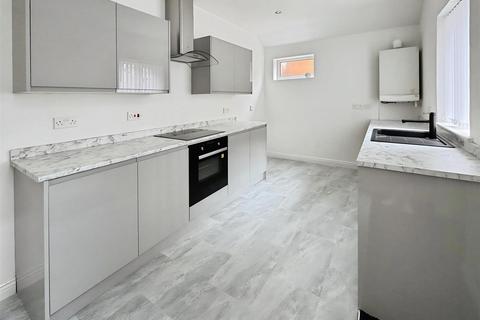 3 bedroom end of terrace house for sale, King Albert Place, Crook