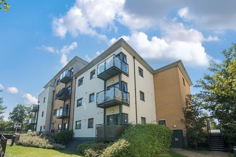 2 bedroom flat for sale, Oak House, Cottons Approach, Romford, RM7