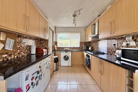 3 bedroom semi-detached house for sale, Bournes Hill, Halesowen