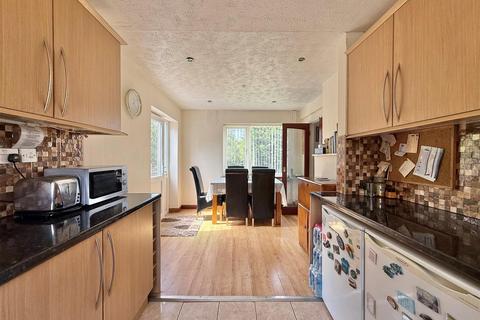 3 bedroom semi-detached house for sale, Bournes Hill, Halesowen