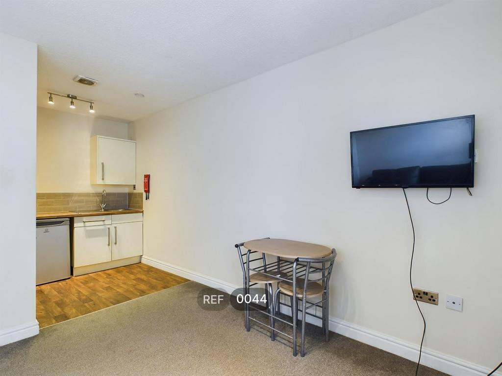 Kitchen & Lounge