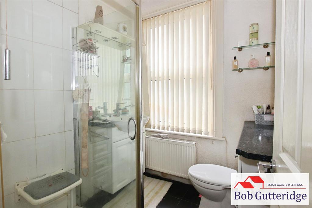 En suite shower room