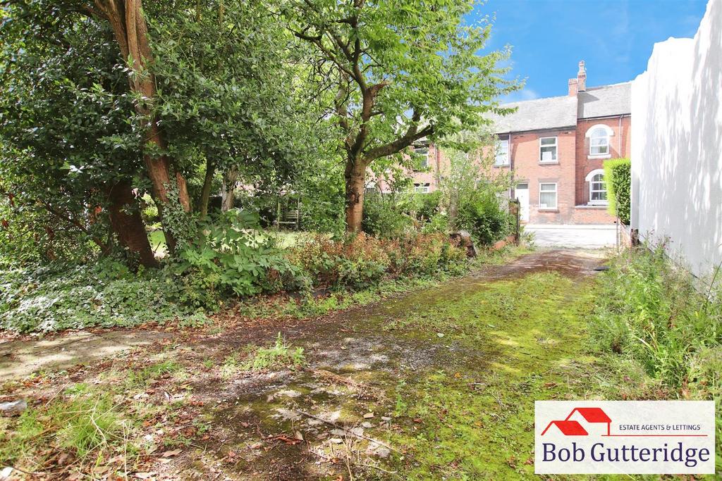 OFF ROAD PARKING & DETACHED BRICK GARAGE
