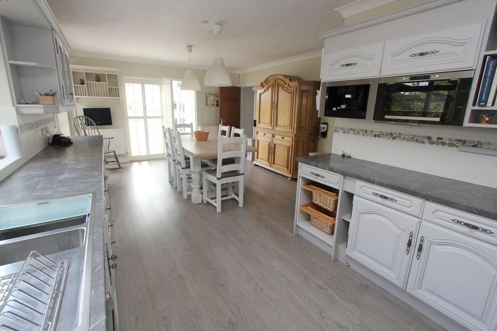 Family Kitchen
