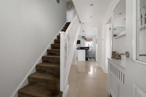 8 Buckingham Close, Groby, Leicester, LE6 0YX
