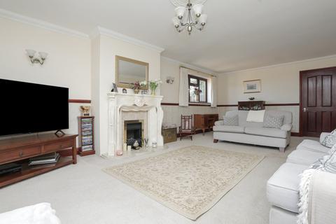 4 bedroom detached house for sale, Dargate Road, Yorkletts, Whitstable, Kent, CT5