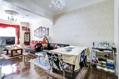 undefined, Caistor Park Road, London