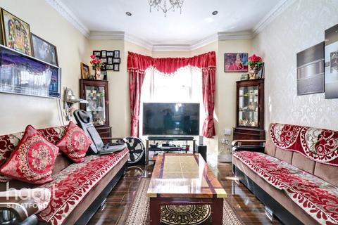 undefined, Caistor Park Road, London