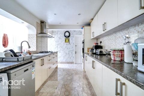 undefined, Caistor Park Road, London