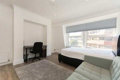 Uxbridge Road, Shepherd's Bush, London, W12