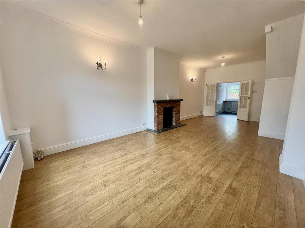 Living/dining room