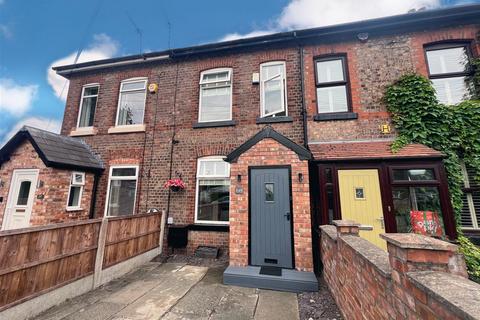 2 bedroom terraced house for sale, Wythenshawe Road, Manchester