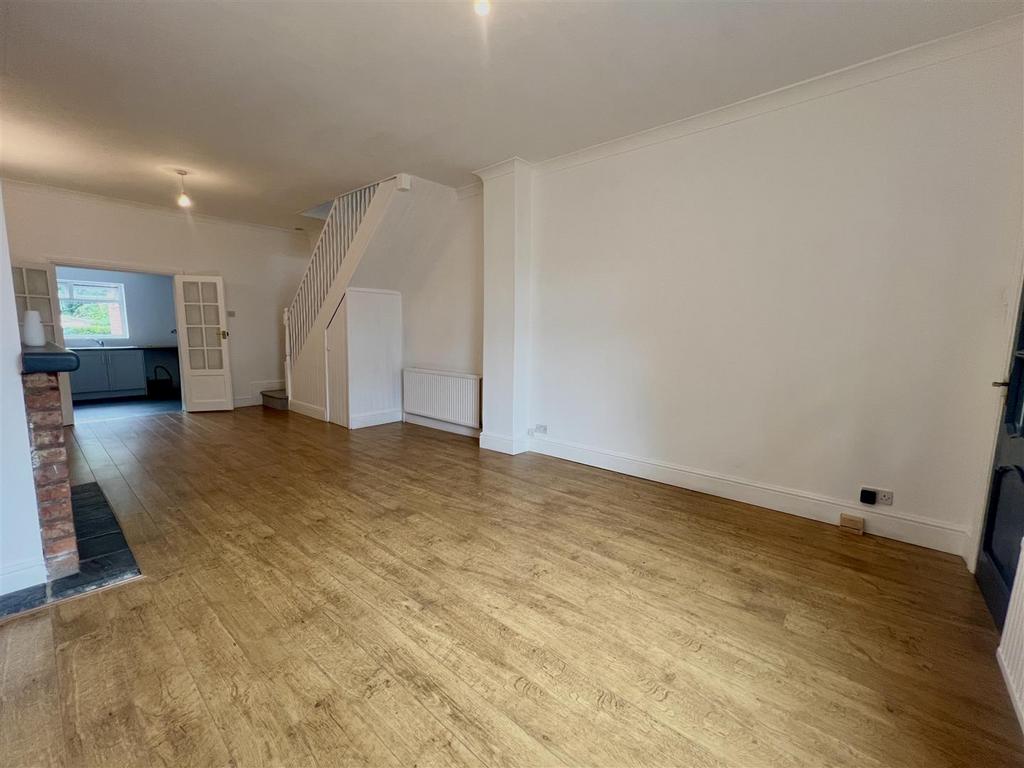 Living/dining room
