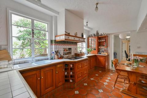 1 bedroom flat for sale, Sussex Gardens, London, W2
