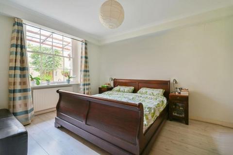 1 bedroom flat for sale, Sussex Gardens, London, W2