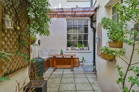 1 bedroom flat for sale, Sussex Gardens, London, W2