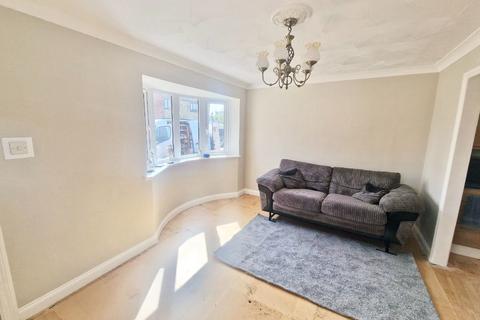2 bedroom bungalow for sale, Hellendoorn Road, Canvey Island