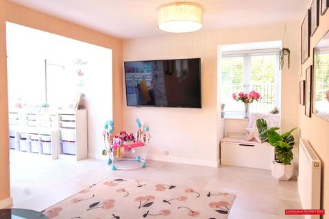 32 Carnforth Crescent, Eastbourne, BN23 8NJ