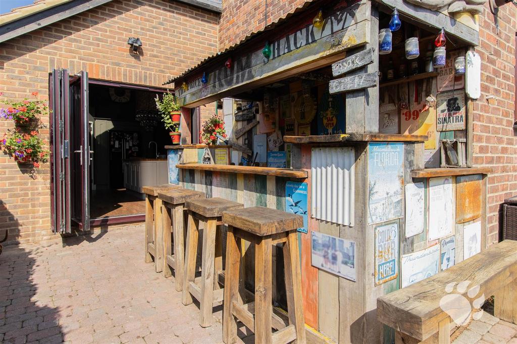 Outdoor Bar