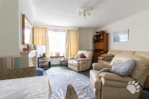 3 bedroom end of terrace house for sale, Salesbury Drive, Billericay CM11