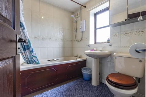 8 Blue Bell Close, Inkersall, Chesterfield, S43 3GE