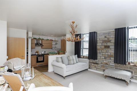 undefined, Stoney Lane, Huddersfield HD3