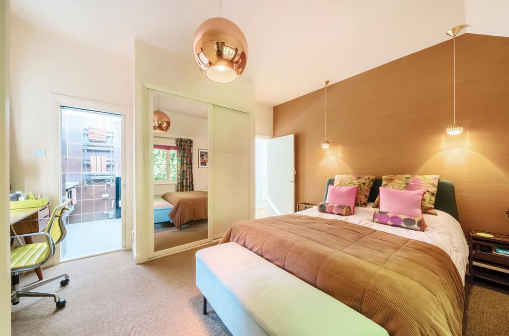 1335265 42 689256...