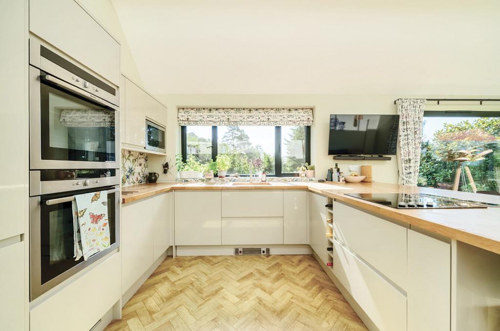 1335265 33 689255...