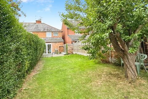 2 bedroom end of terrace house for sale, Duncan Road, Aylestone, Leicester, LE2